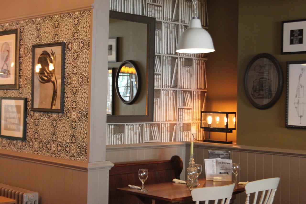 The Station Hotel West Byfleet Kültér fotó