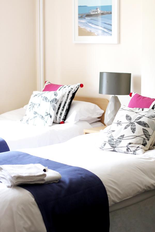 The Station Hotel West Byfleet Kültér fotó