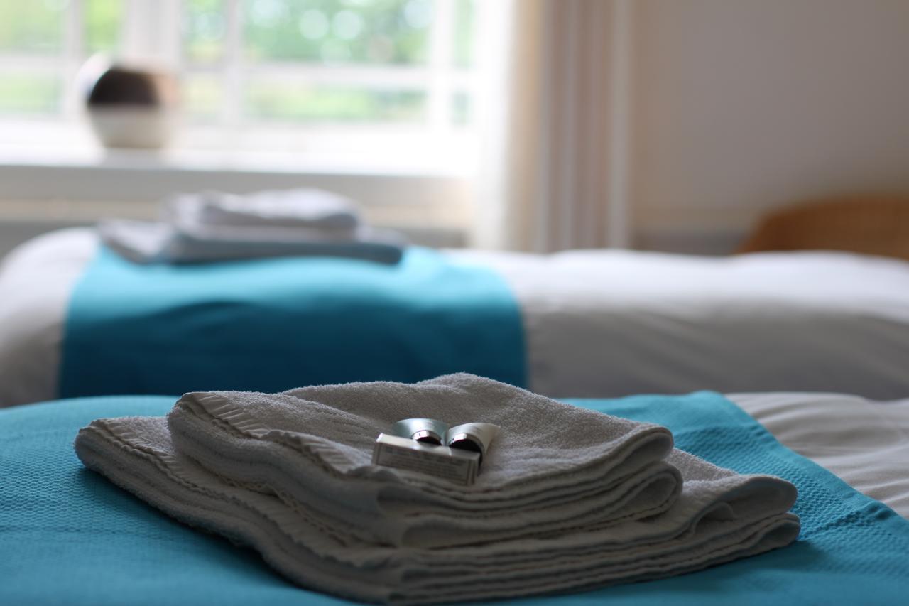 The Station Hotel West Byfleet Kültér fotó